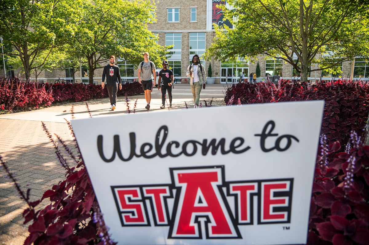 Welcome to A-State yard sign during move in week. 