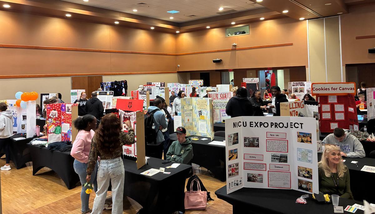 First-Year Experience (FYE) Academic Expo takes place in the Reng Student Union.