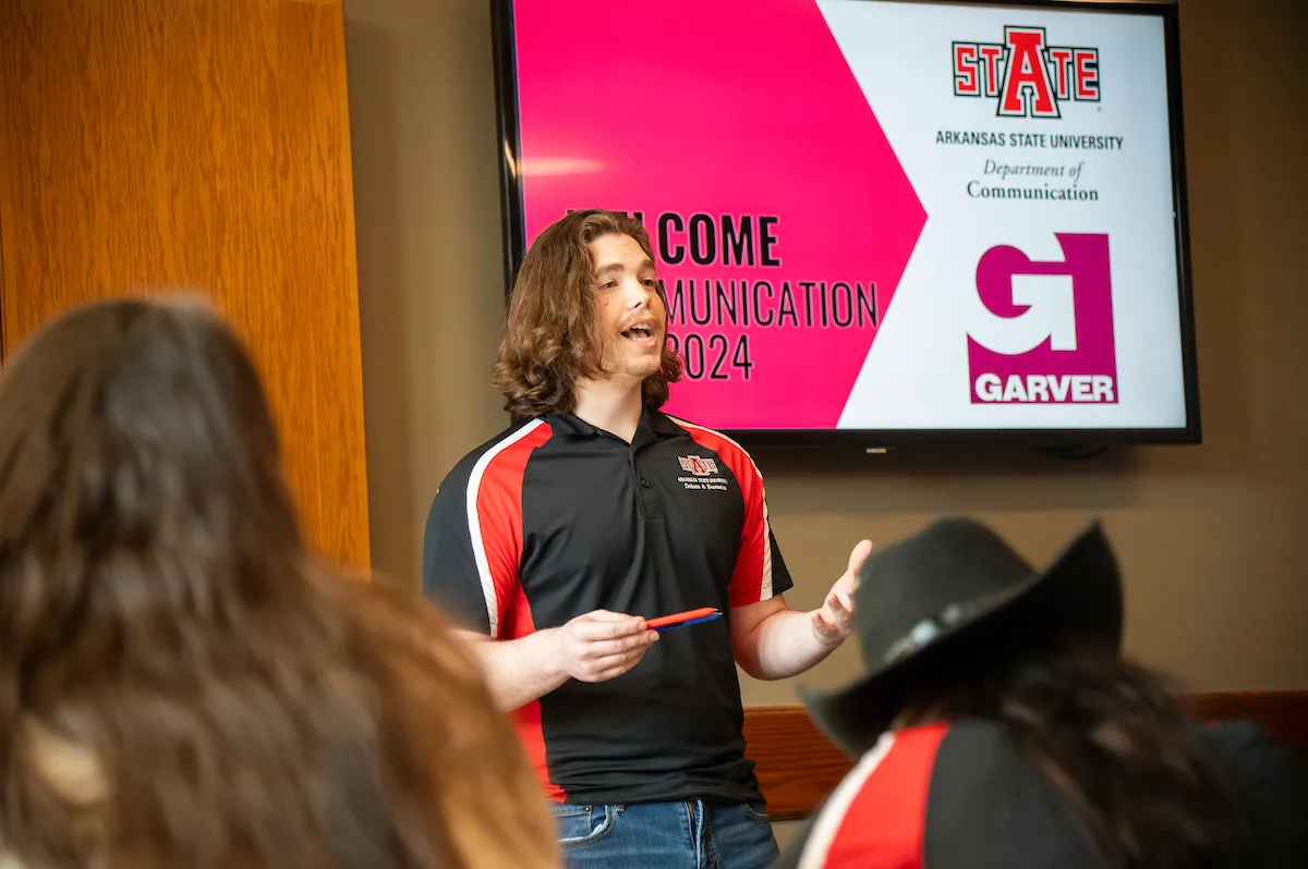 A presentation is given in the Reng Student Union on Communication Day